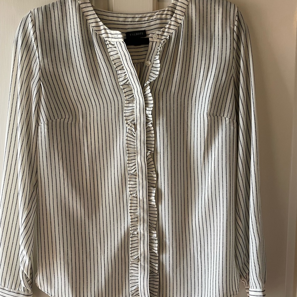 EUC Talbots Long Sleeve Ruffle Front White with Black XS Blouse